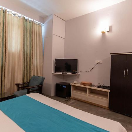Shivjot Hotel Kharar Exterior foto