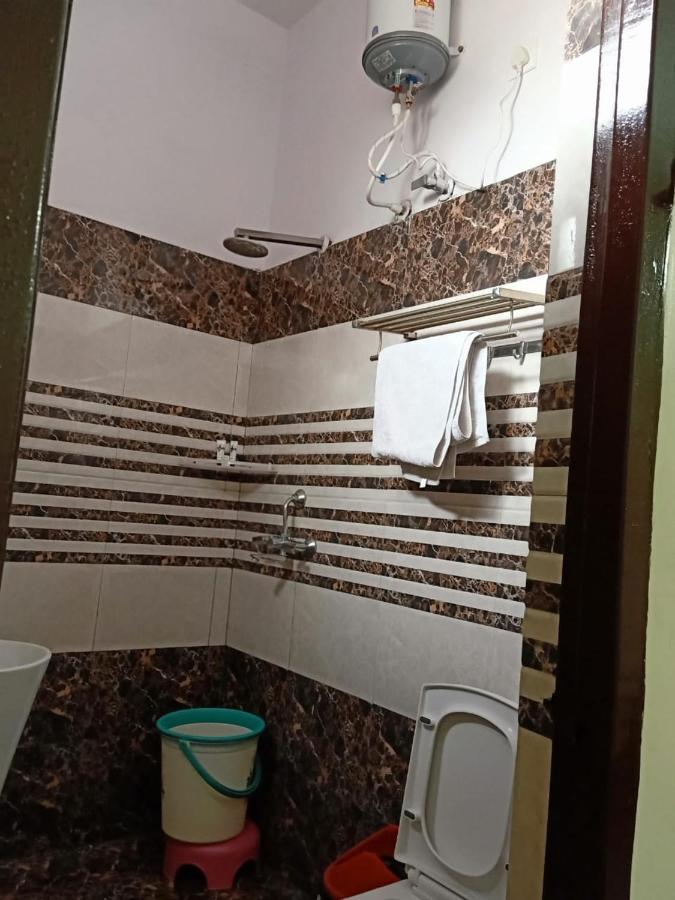 Shivjot Hotel Kharar Exterior foto